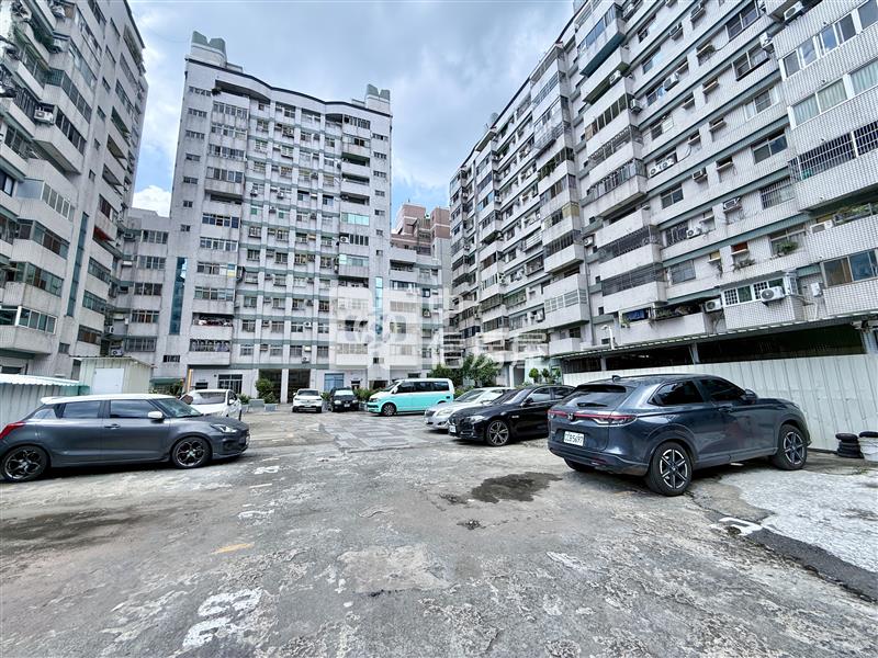 松竹捷運站旁重新裝潢美三房|已租平車房屋室內格局與周邊環境