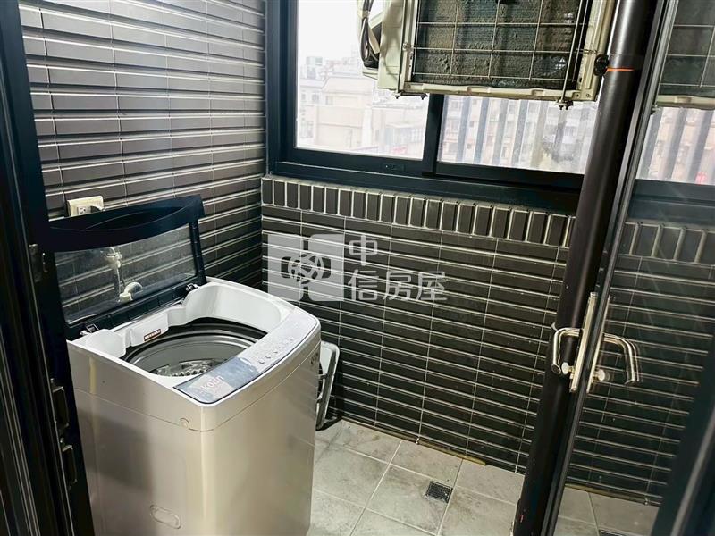 紐約時上挑高精品房屋室內格局與周邊環境