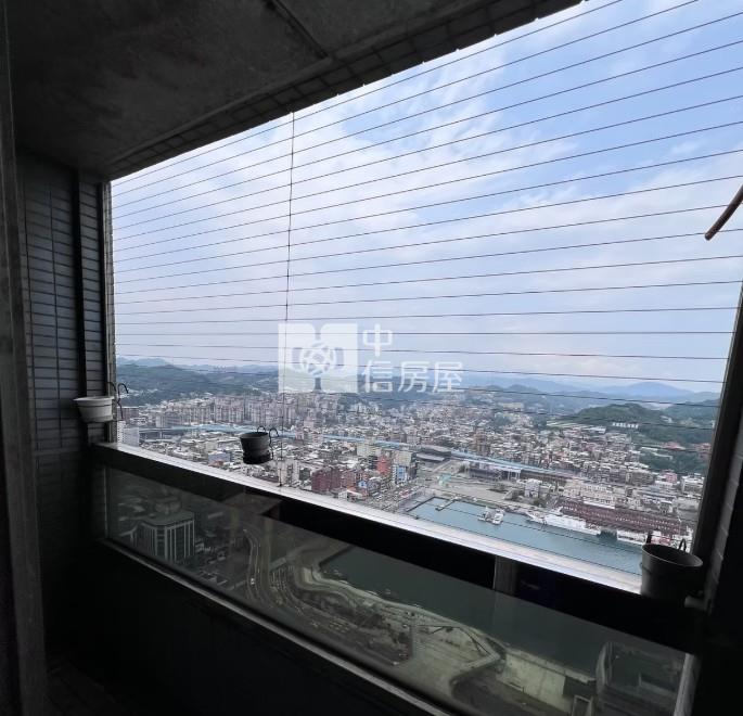皇冠巔峰30房屋室內格局與周邊環境