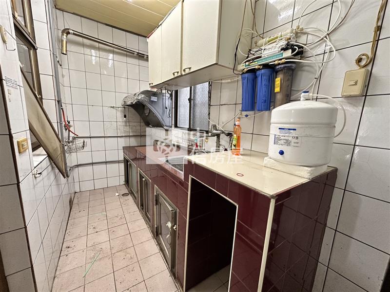 幼獅工業區DIY透天房屋室內格局與周邊環境