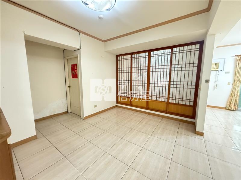 楊梅全聯旗艦店旁4房車房屋室內格局與周邊環境