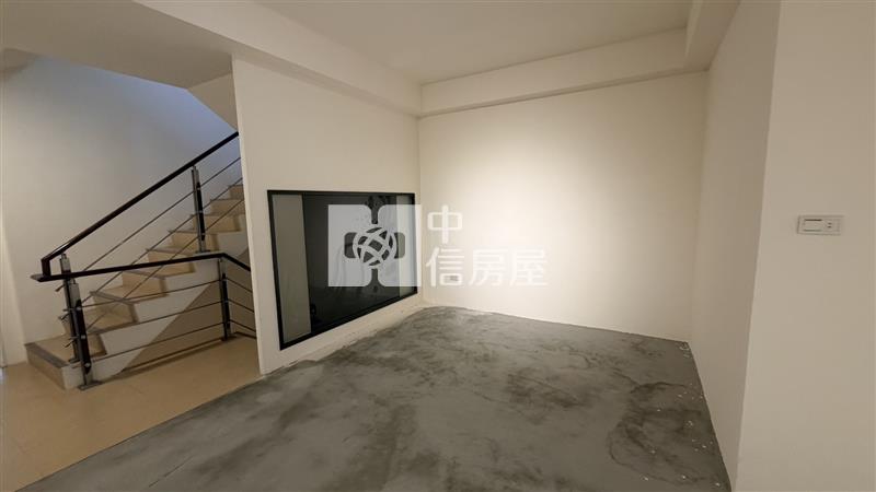 【安家】專任-近中壢夜市八米活巷大地坪店住房屋室內格局與周邊環境