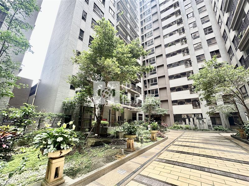 【安家】鴻築吾江三房平面車位房屋室內格局與周邊環境