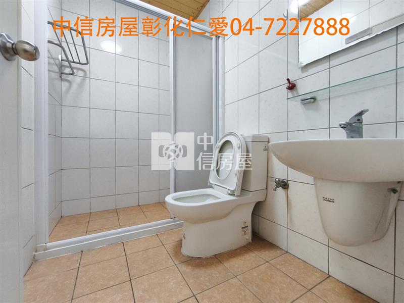 三民市場旁輕屋齡透天房屋室內格局與周邊環境