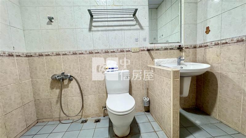 公誠國小旁別墅房屋室內格局與周邊環境