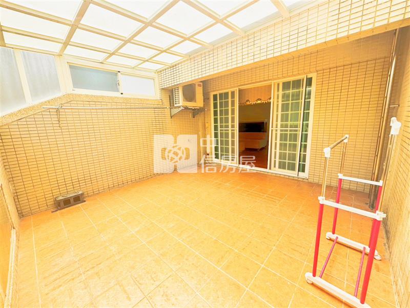 【奔馳】藝墅天地邊間別墅房屋室內格局與周邊環境