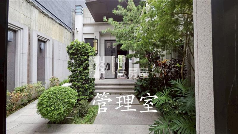 西屯逢甲12期精品店住房屋室內格局與周邊環境