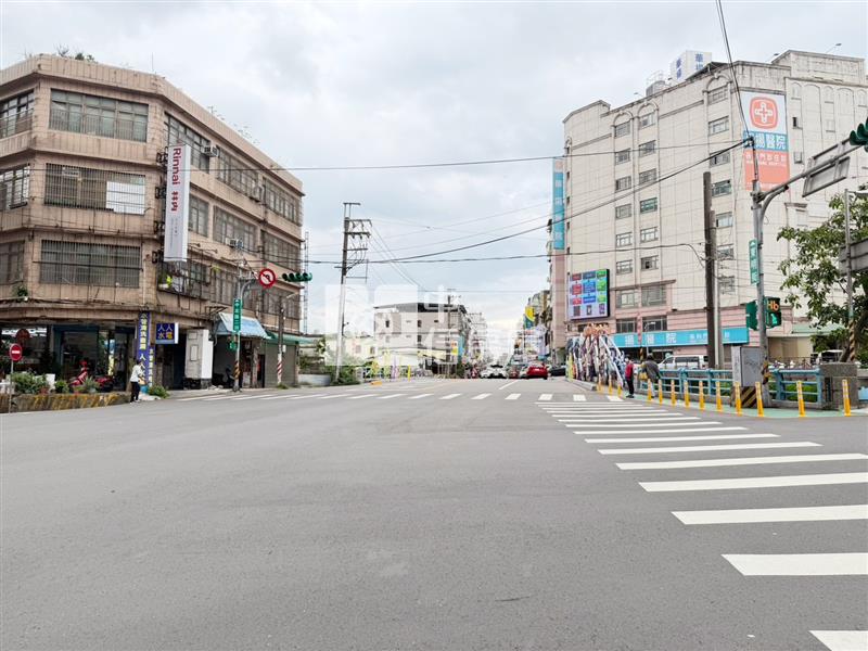 中壢後站.體育園區雙面臨路稀有建地房屋室內格局與周邊環境