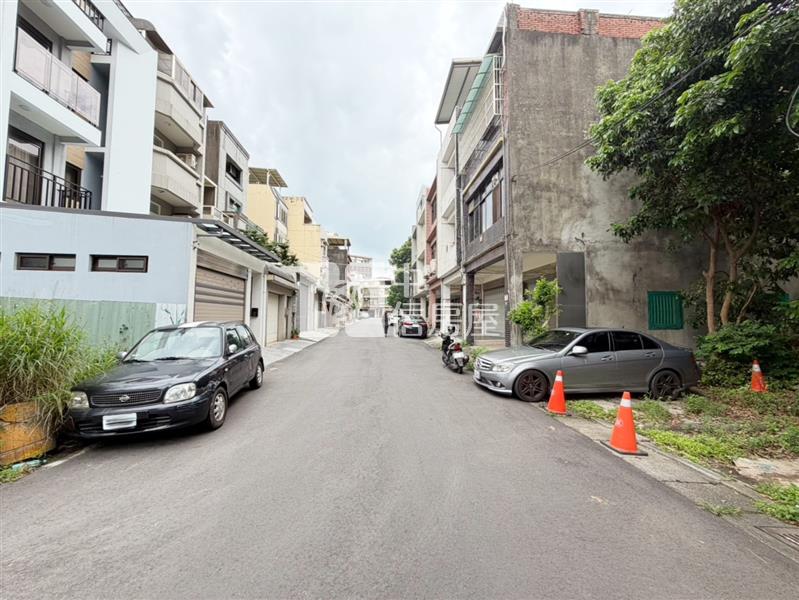 中壢後站.體育園區雙面臨路稀有建地房屋室內格局與周邊環境
