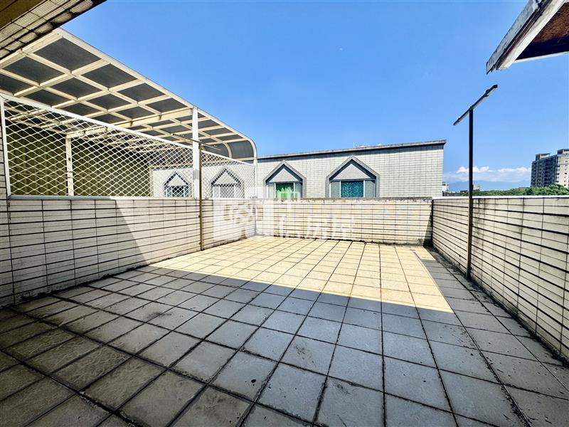 南勢重劃區前院別墅房屋室內格局與周邊環境
