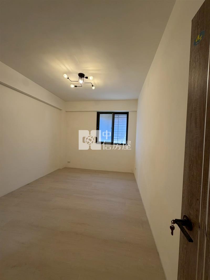●全新裝潢暖暖高中旁美屋房屋室內格局與周邊環境