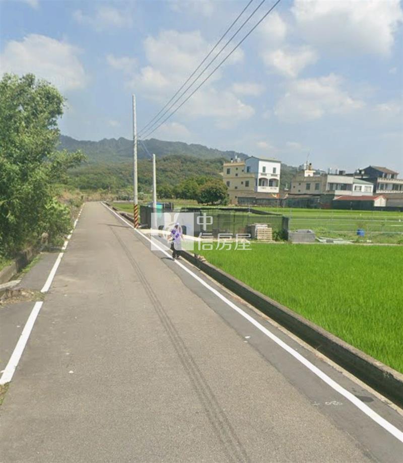 苑裡有貨櫃屋及圍籬方正農地房屋室內格局與周邊環境
