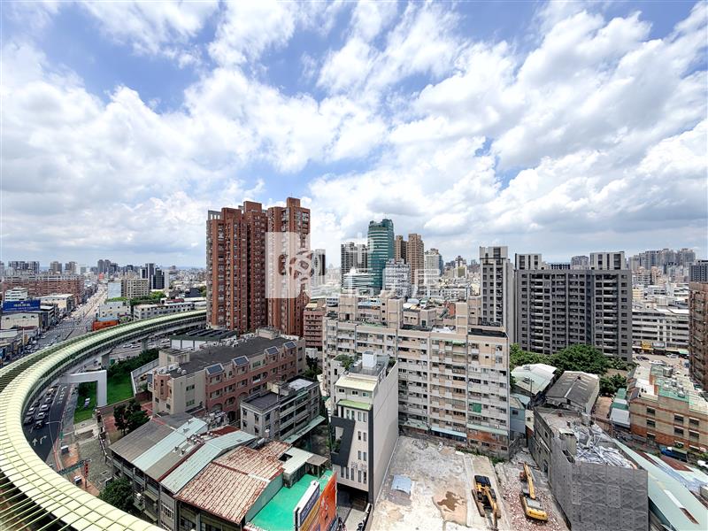太宇尊爵景觀套房房屋室內格局與周邊環境