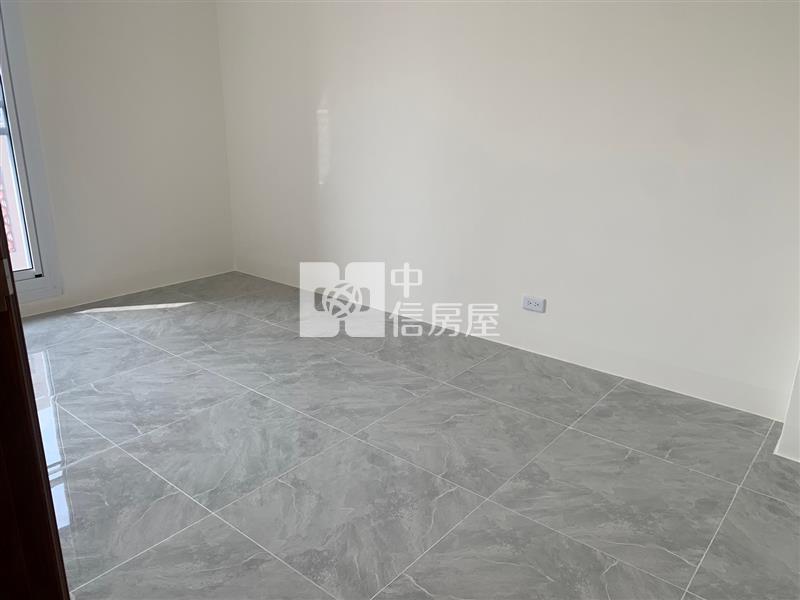 僑平國小美四房房屋室內格局與周邊環境