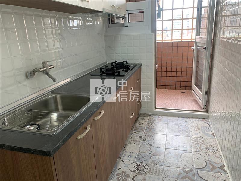 僑平國小美四房房屋室內格局與周邊環境