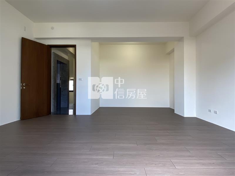 潭子頭家學區|大面寬雙車電梯別墅A戶房屋室內格局與周邊環境