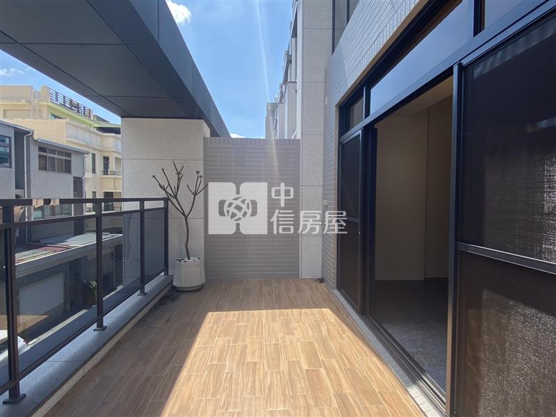 潭子頭家學區|大面寬雙車電梯別墅A戶房屋室內格局與周邊環境