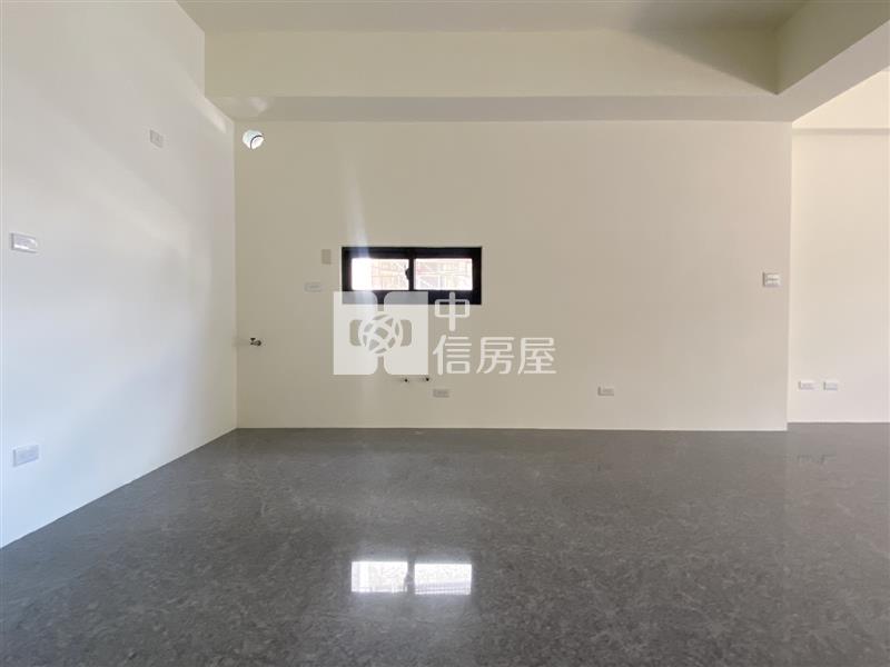 潭子頭家學區|大面寬雙車電梯別墅A戶房屋室內格局與周邊環境