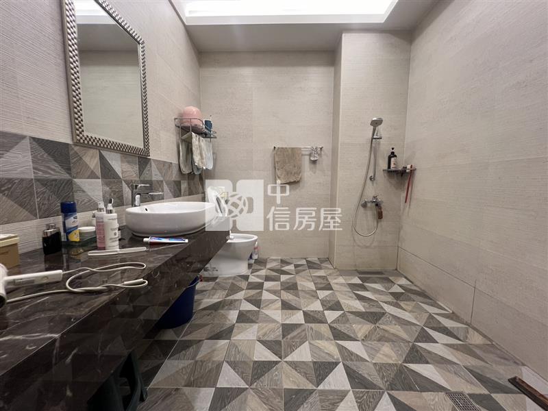 海佃霸氣電梯住辦房屋室內格局與周邊環境