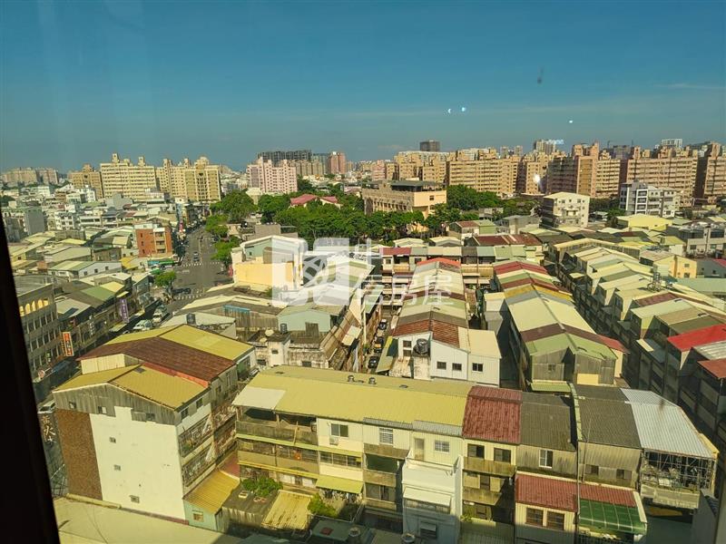 公園路大四房車位低總價電寓房屋室內格局與周邊環境