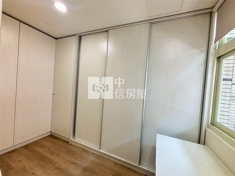 中港世紀紅三房平車美屋房屋室內格局與周邊環境