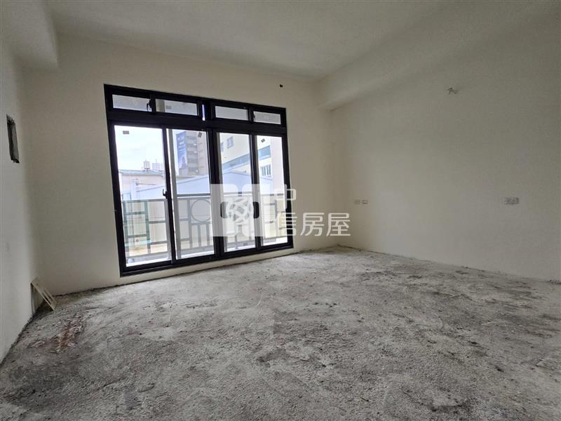 中央路巷旁店面房屋室內格局與周邊環境