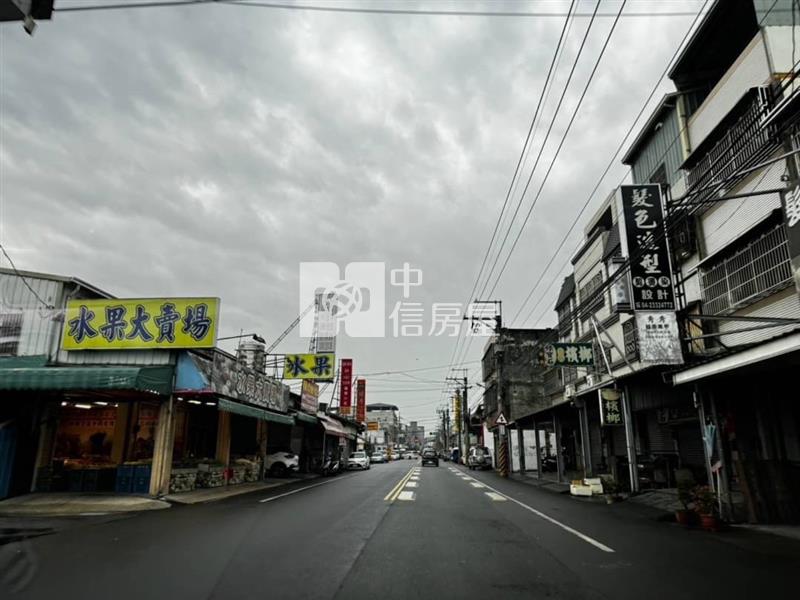 霧峰四德路大面寬雙合法農地廠房房屋室內格局與周邊環境