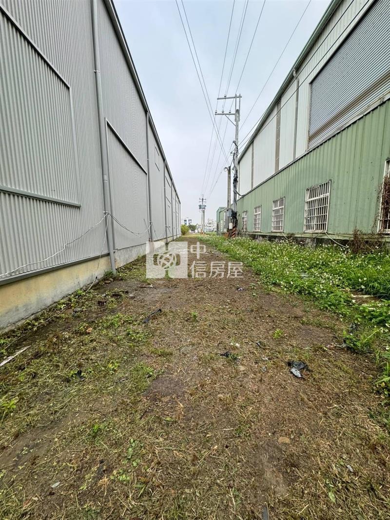 霧峰四德路大面寬雙合法農地廠房房屋室內格局與周邊環境