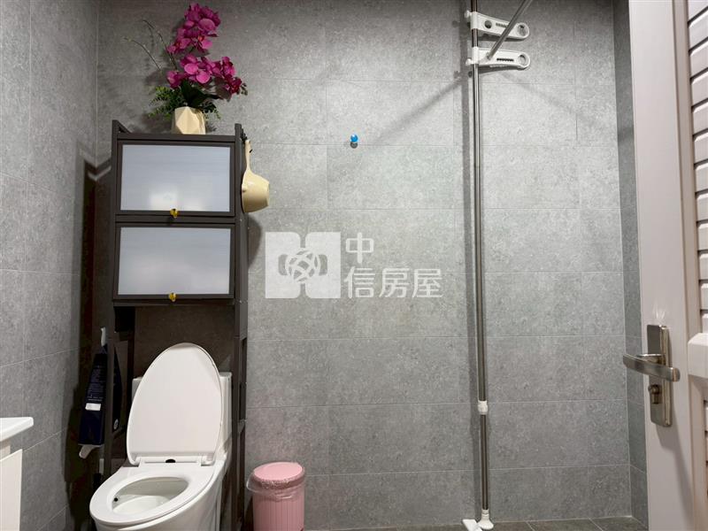 中悅桂冠大三房車房屋室內格局與周邊環境