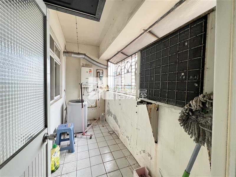 中壢戶政旁巨蛋花園樓中樓4房房屋室內格局與周邊環境