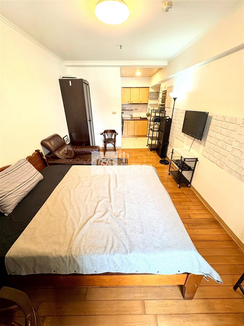 興大旁京都特區獨洗曬套房房屋室內格局與周邊環境