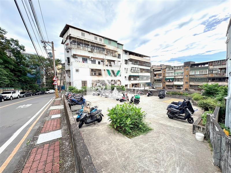 【冠軍】女中旁2F美寓房屋室內格局與周邊環境