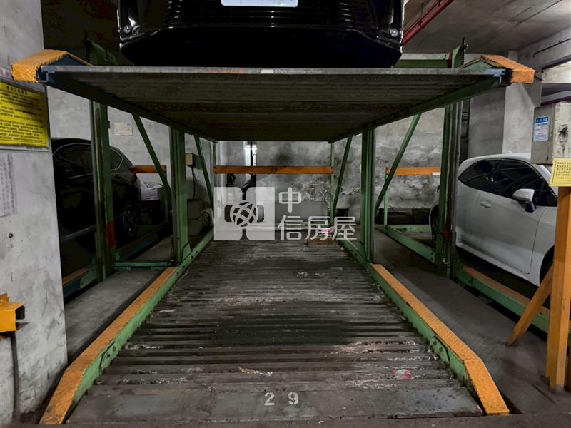 ●藍天3+1房附車位房屋室內格局與周邊環境