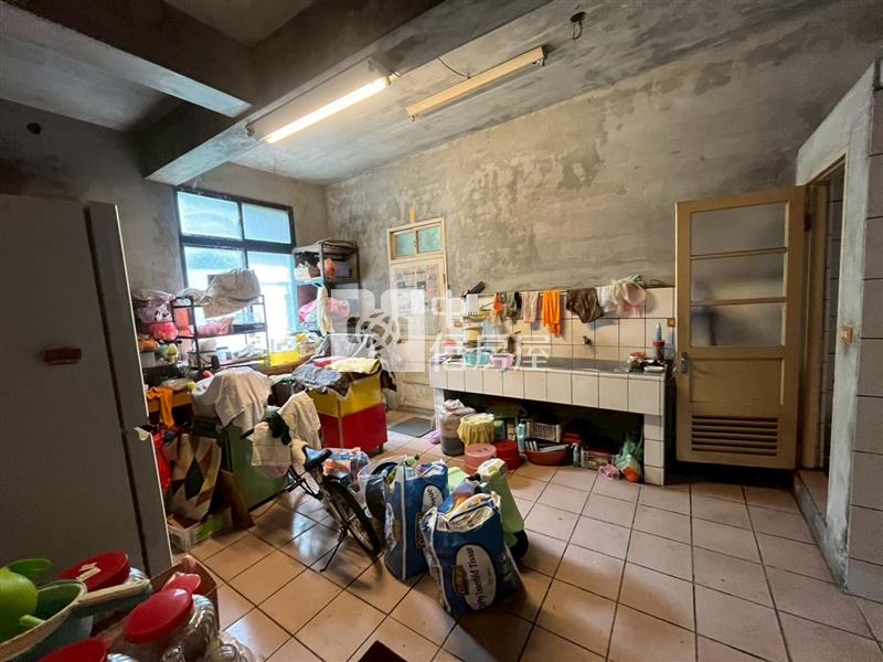 新埔鎮大地坪雙拼透天房屋室內格局與周邊環境
