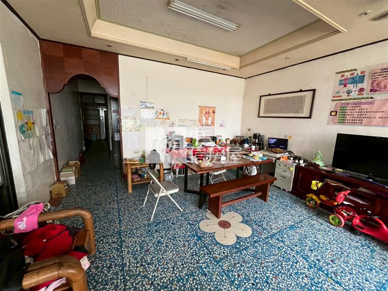 新埔鎮大地坪雙拼透天房屋室內格局與周邊環境