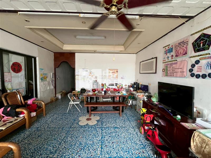 新埔鎮大地坪雙拼透天房屋室內格局與周邊環境