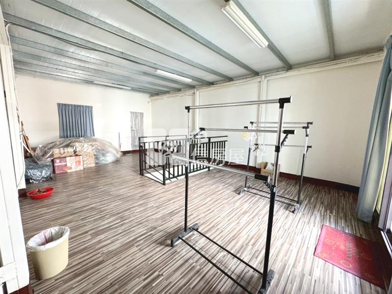 【新世紀】華勛大面寬透天房屋室內格局與周邊環境