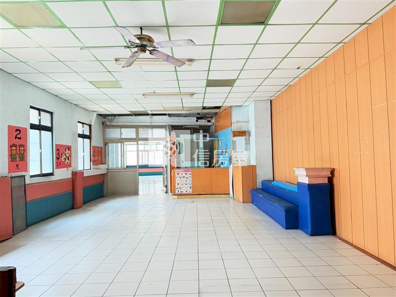 市中心精華地段大地坪店面房屋室內格局與周邊環境