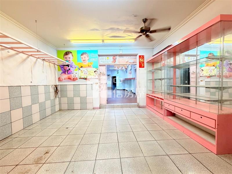 市中心精華地段大地坪店面房屋室內格局與周邊環境