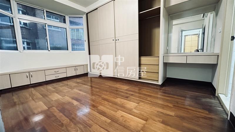 楊心國小4房車-雙主臥房屋室內格局與周邊環境