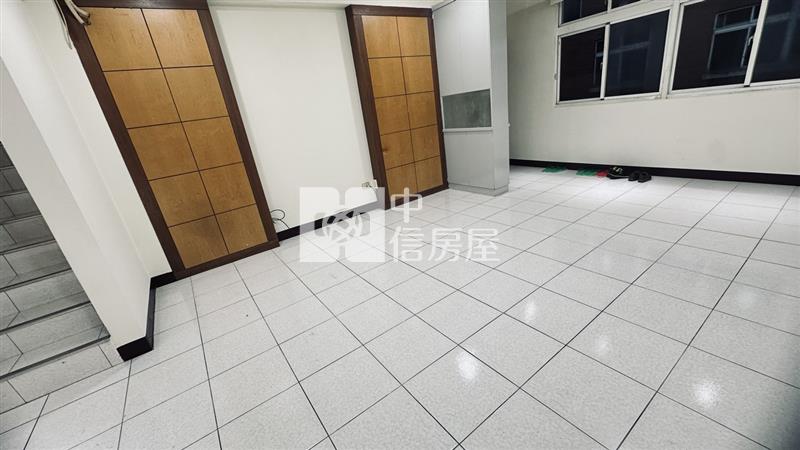 楊心國小4房車-雙主臥房屋室內格局與周邊環境