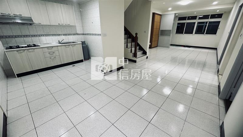楊心國小4房車-雙主臥房屋室內格局與周邊環境