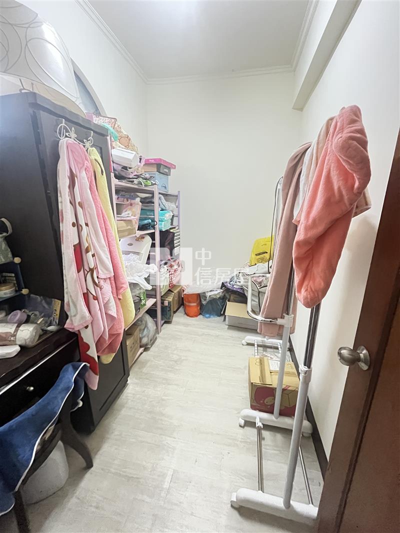 內壢車站稀有大地坪邊間透天房屋室內格局與周邊環境