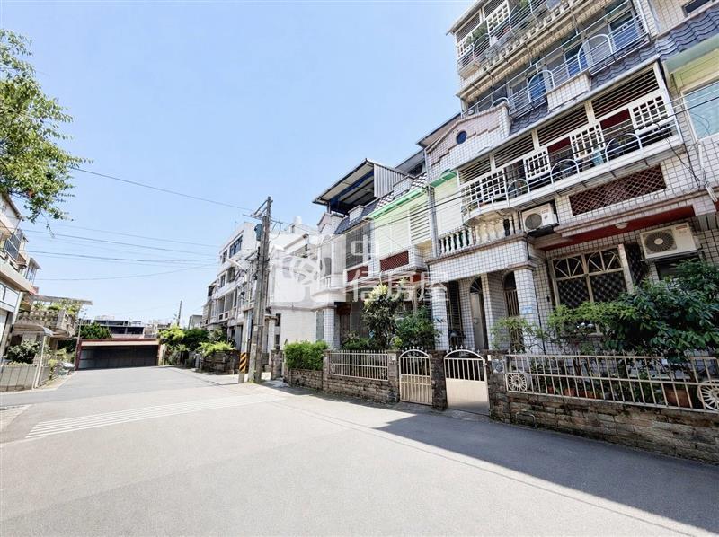 平鎮南勢重劃區雙車美別墅房屋室內格局與周邊環境