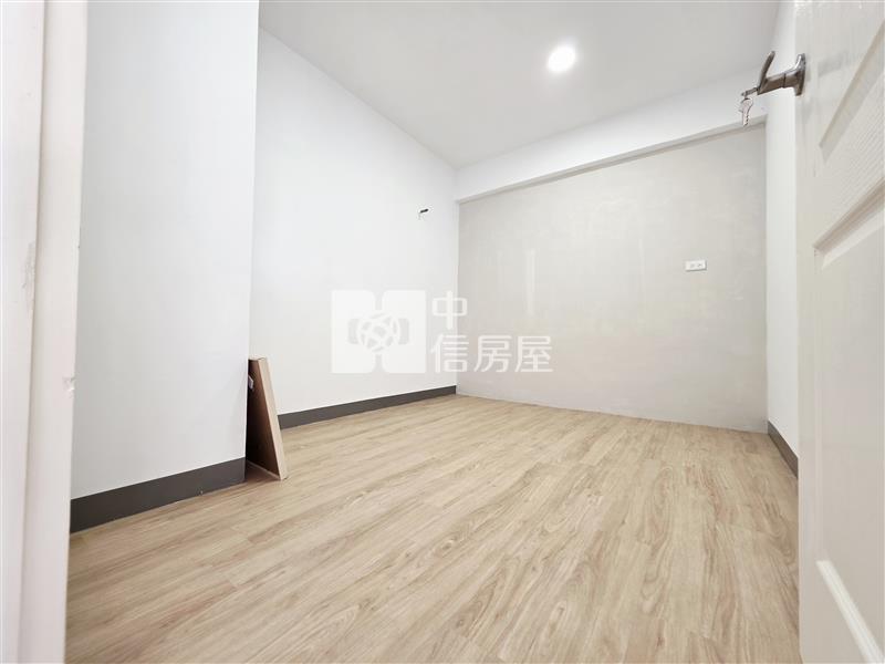 柳川水岸｜一中商圈高樓層視野｜低總價2房房屋室內格局與周邊環境