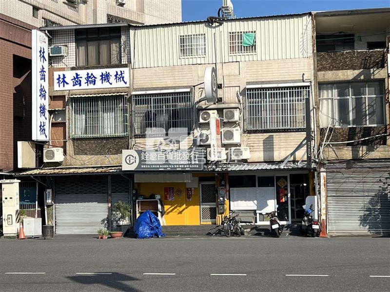 屏東房屋＂榮總三角窗包租店面＂房屋室內格局與周邊環境