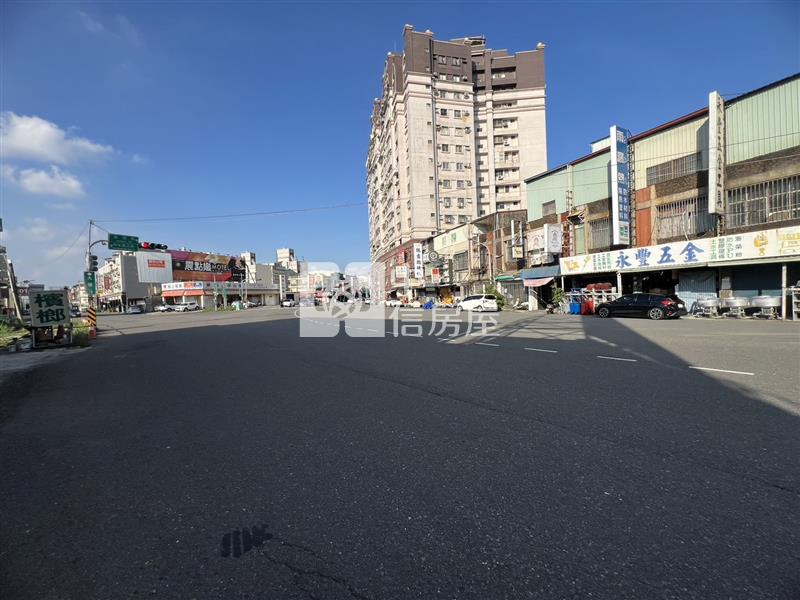 屏東房屋＂榮總三角窗包租店面＂房屋室內格局與周邊環境