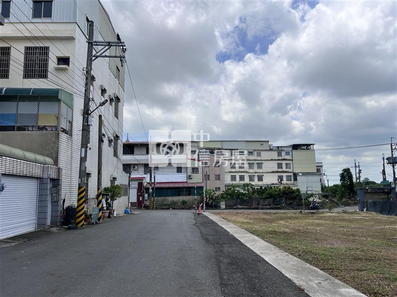 近保西國小傳統車庫透天房屋室內格局與周邊環境