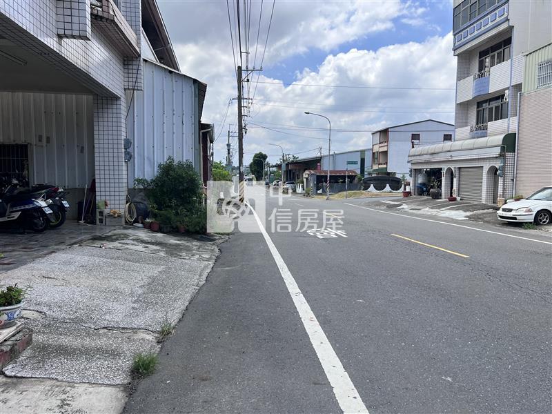 近保西國小傳統車庫透天房屋室內格局與周邊環境