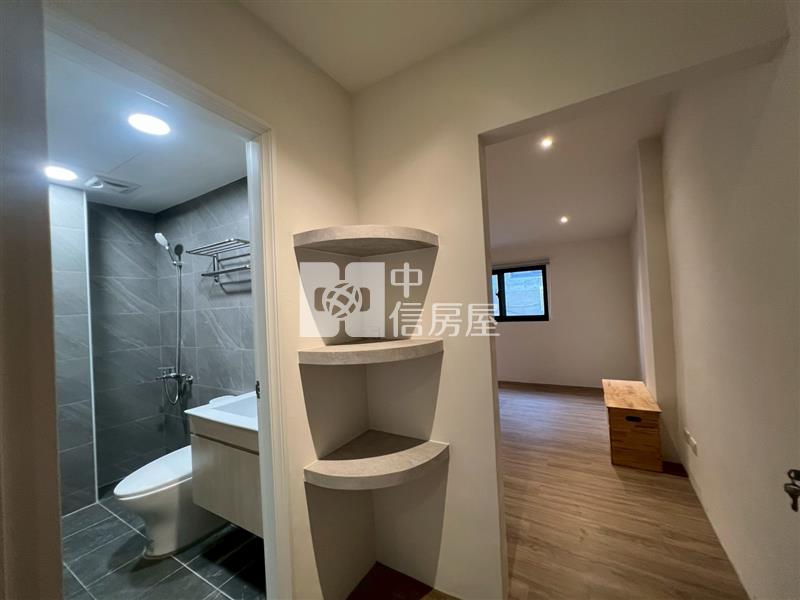 科博館精裝邊間透天房屋室內格局與周邊環境